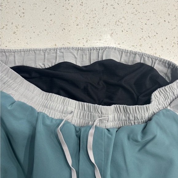 lululemon athletica Teal and blue Swim Trunks. 5” inseam. XL - Picture 4 of 4